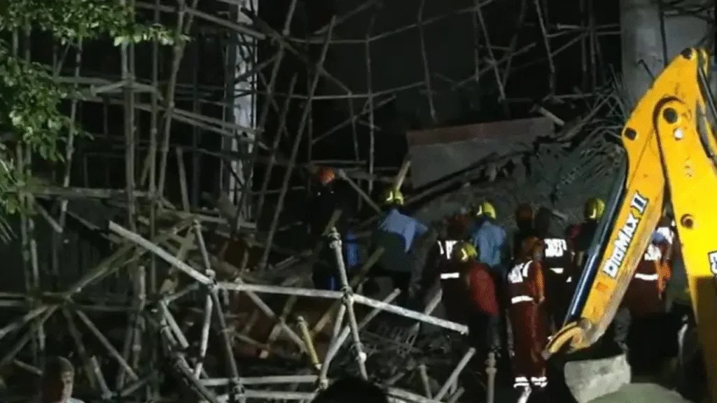 ନାଗପୁରରେ-ବଡ-ଅଘଟଣ;-ଭୁଶୁଡିଲା-ମନ୍ଦିରର-ନିର୍ମାଣଧୀନ-ଗେଟ୍,-୧୭-ଶ୍ରମିକ-ଆହତ