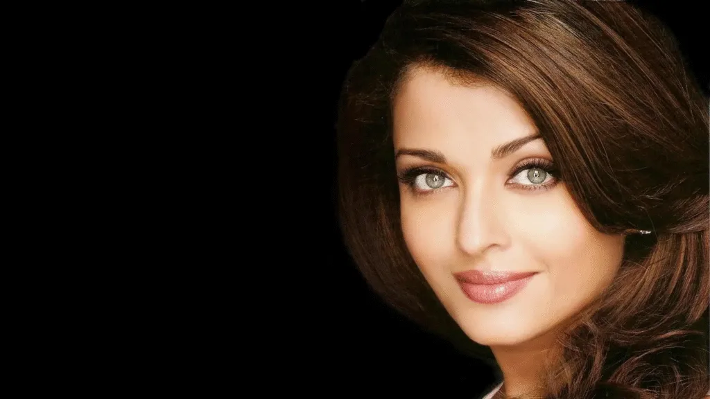 ଦେଶର-ଦ୍ଵିତୀୟ-ଧନୀ-ଅଭିନେତ୍ରୀ-ଐଶ୍ଵର୍ଯ୍ୟା,-୯୦୦-କୋଟିରେ-ପହଞ୍ଚିଲା-ସମ୍ପତ୍ତି