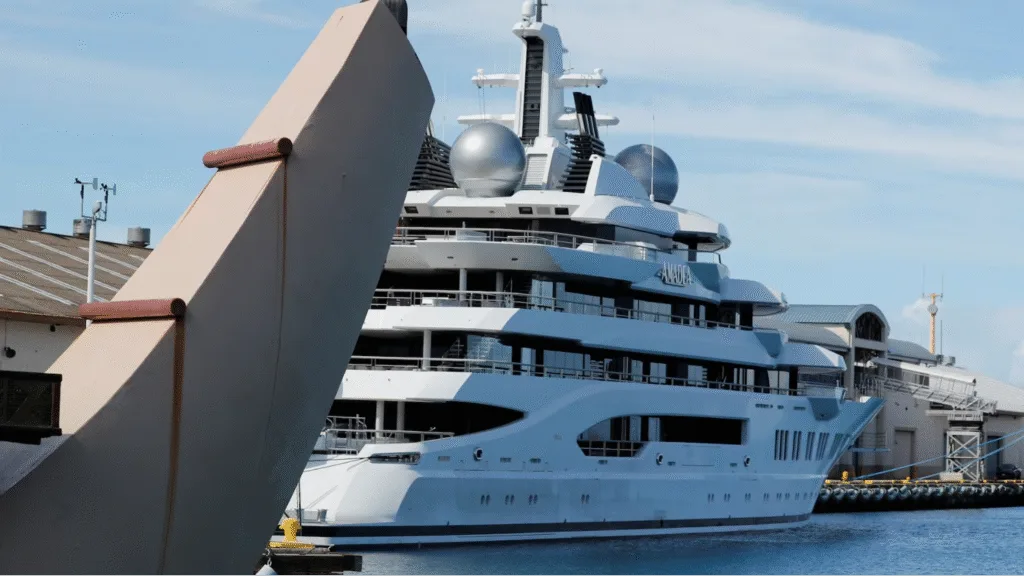 ବଢୁଛି-ଋଷ-ଆମେରିକା-ତିକ୍ତତା;-ଜବତ-ଜାହାଜ-ନିଲାମ-କରୁଛି-ୟୁଏସ୍‌,-୨୯-ବିଲିୟନରେ-ହେବ-ବିକ୍ରି…