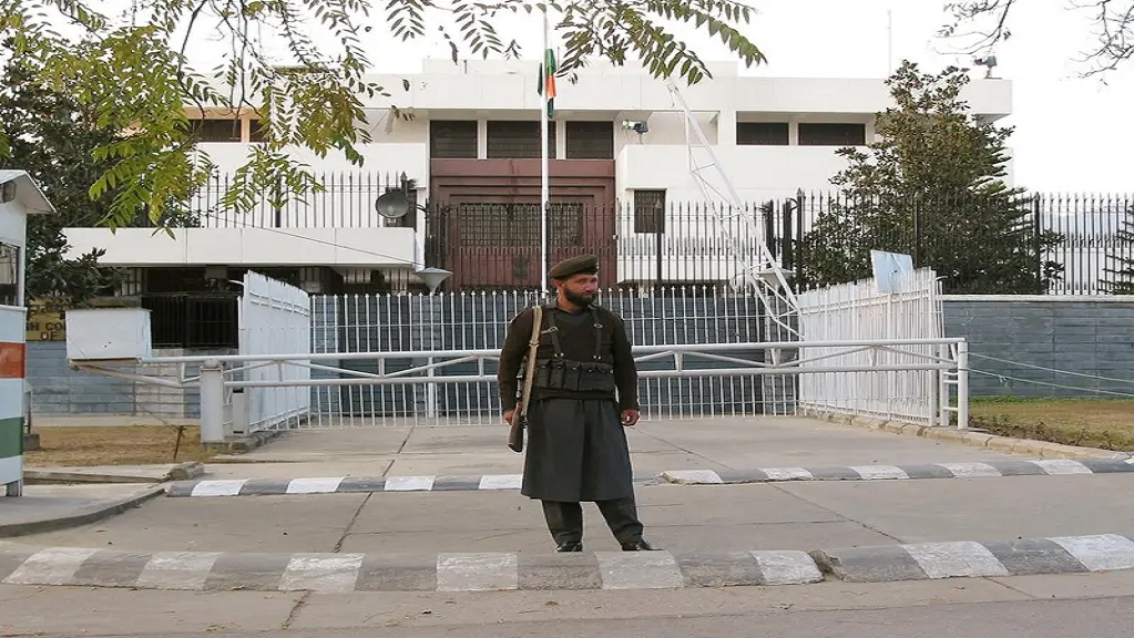 ଭାରତୀୟ-ଡିପ୍ଲୋମାଟଙ୍କୁ-ପାଣି,-ଗ୍ୟାସ୍-ଓ-ନ୍ୟୁଜ-ପେପର-ଯୋଗାଣ-ଉପରେ-ରୋକ-ଲଗାଇଛି-ପାକିସ୍ତାନ