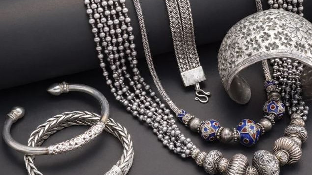 ସୁନା-ପରି-ଏବେ-ରୁପାରେ-ଲାଗିବ-ହଲ୍‌ମାର୍କ:-ଠକେଇରୁ-ରକ୍ଷା-ପାଇବେ-ଗ୍ରାହକ,-ପୁରୁଣା-ଅଳଙ୍କାର-ଉପରେ…