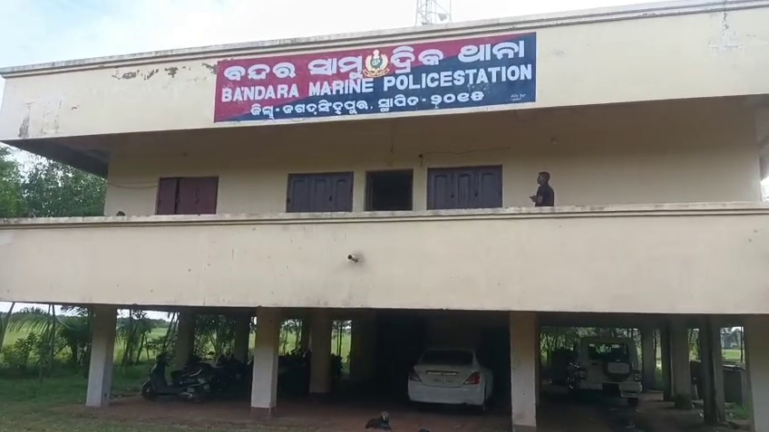 ଥାନାରେ-ଥାର୍ଡ-ଡିଗ୍ରୀ-!-ଥାନାକୁ-ଯାଇଥିବା-ଯୁବକଙ୍କୁ-ମାଡ଼-ମାରି-ପରିସ୍ରା-ପିଆଇବାକୁ-ଧମକ-ଅଭିଯୋଗ