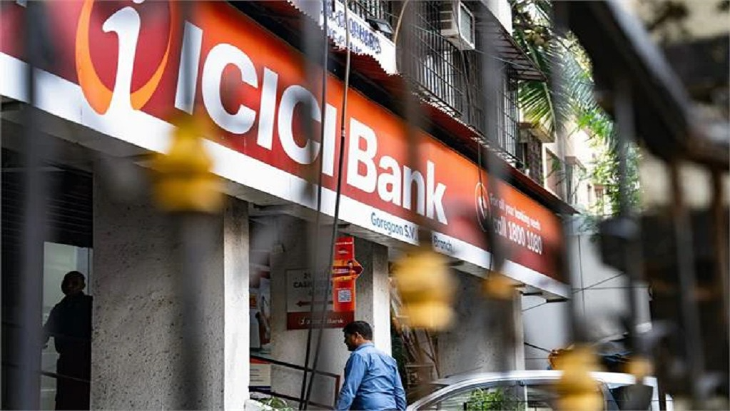 ଗ୍ରାହକଙ୍କ-ଆଗରେ-ନଇଁଲେ-icici-ବ୍ୟାଙ୍କ,-୫୦,୦୦୦-ନୁହେଁ-ଏବେ-ଖାତାରେ-ସର୍ବନିମ୍ନ-ଜମା-ରାଶି-ରହିବ-ଏତିକି