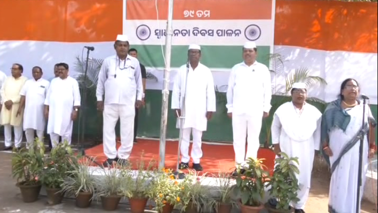 କଂଗ୍ରେସ-ଭବନରେ-ପାଳିତ-ହୋଇଛି-୭୯ତମ-ସ୍ୱାଧୀନତା-ଦିବସ,-କେନ୍ଦ୍ର-ଓ-ରାଜ୍ୟ-ସରକାରଙ୍କ-ଉପରେ-ବର୍ଷିଲେ-ପିସିସି-ସଭାପତି