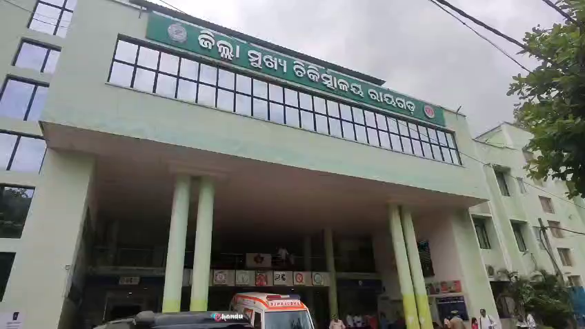 ଫାଷ୍ଟଫୁଡ୍-ବ୍ୟବସାୟୀଙ୍କୁ-ଭୁଜାଲିରେ-ଆକ୍ରମଣ-:-ଗୁରୁତର-ଅବସ୍ଥାରେ-ମେଡିକାଲରେ-ଭର୍ତ୍ତି