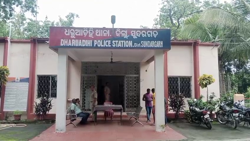 ସ୍ବାମୀକୁ-ହତ୍ୟାକରି-ଆତ୍ମହତ୍ୟାର-ରୂପ-ଦେଇଥିଲା-ସ୍ତ୍ରୀ,-ତଦନ୍ତ-ପରେ-ଦୋଷ-ସ୍ବୀକାର-କଲା-ଅଭିଯୁକ୍ତ
