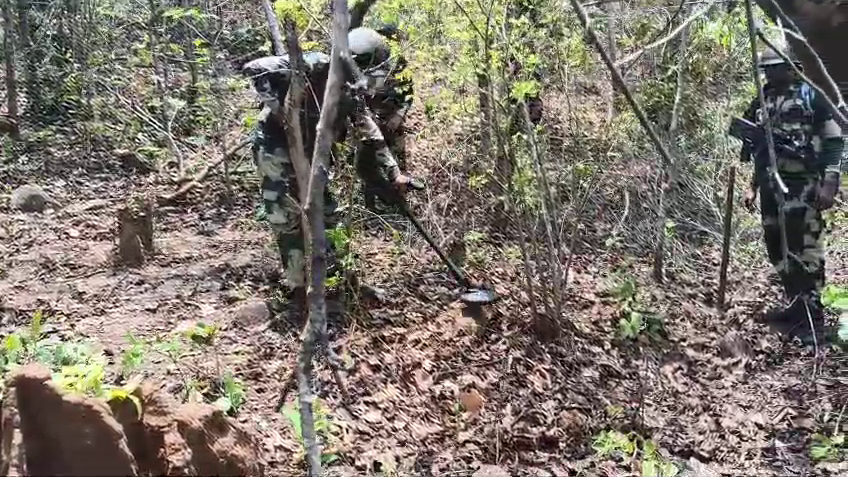 ସୀମାନ୍ତରେ-ଲ୍ୟାଣ୍ଡମାଇନ୍-ବ୍ଲାଷ୍ଟ-:-ଜଣେ-ଯବାନ-ସହିଦ,-ତିନି-ଗୁରୁତର