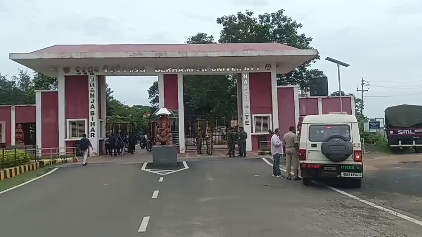 ବ୍ରହ୍ମପୁର-ବିଶ୍ବବିଦ୍ୟାଳୟ-କ୍ୟାମ୍ପସ୍‌ରେ-ଉତ୍ତେଜନା-:-ଜଣେ-ଛାତ୍ରଙ୍କୁ-୧୨-ଅଣଛାତ୍ର-ଆକ୍ରମଣ-କରିଥିବା-ଅଭିଯୋଗ