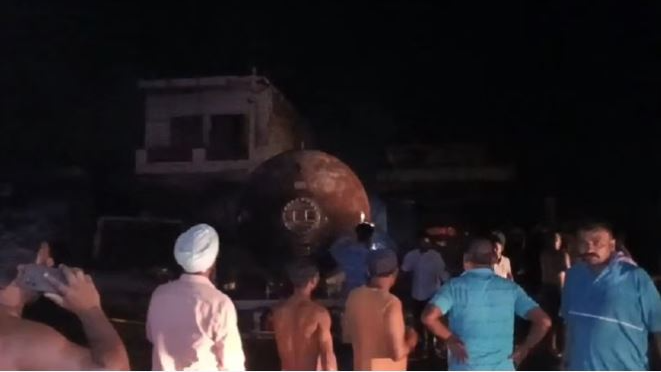 ପଞ୍ଜାବ:-ଦୁର୍ଘଟଣା-ପରେ-lpgରେ-ବିସ୍ଫୋରଣ,-ନିଆଁରେ-ଜଳି-୨-ମୃତ,-୨୦-ଆହତ