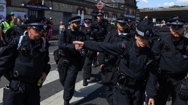 ଲଣ୍ଡନରେ-ଭାରତୀୟ-ରେଷ୍ଟୁରାଣ୍ଟରେ-ଭୀଷଣ-ଅଗ୍ନିକାଣ୍ଡ-,-୫ଜଣ-ପୋଡ଼ି-ହୋଇ-ଗଲେ-;-୨-ଗିରଫ