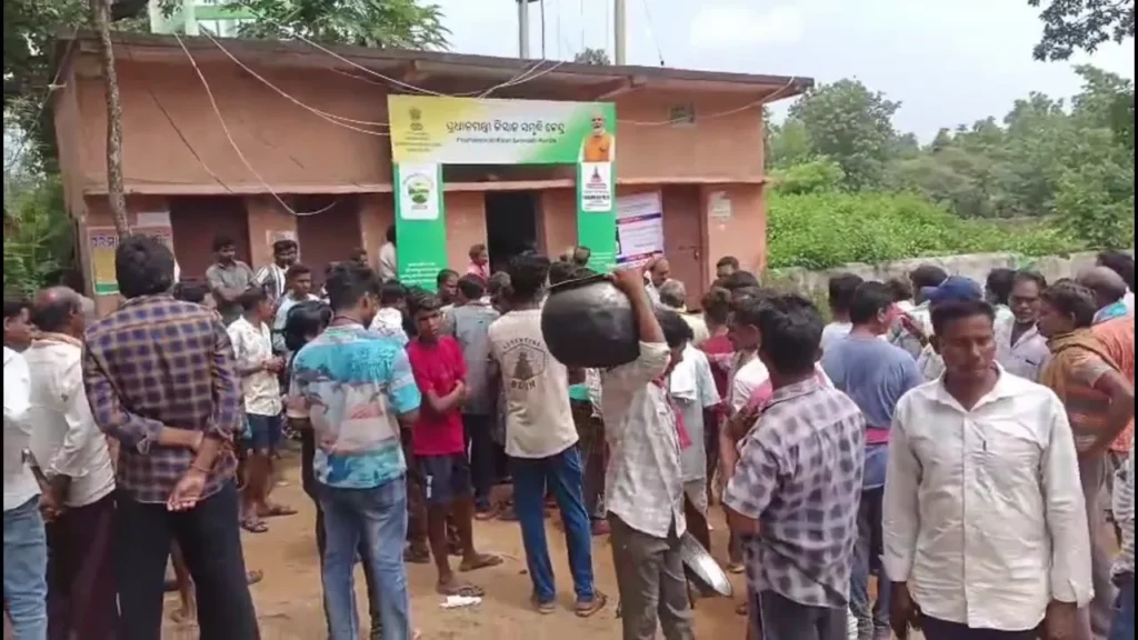 ହାଇୱେରେ-ଟ୍ୟାଙ୍କର-ଓଲଟି-ବଡ଼-ବିସ୍ଫୋରଣ-,-ପଛରୁ-ଆସୁଥିବା-କାରରେ-ନିଆଁ-ଲାଗି-୨-ବ୍ୟବସାୟୀ-ଜଳିଗଲେ