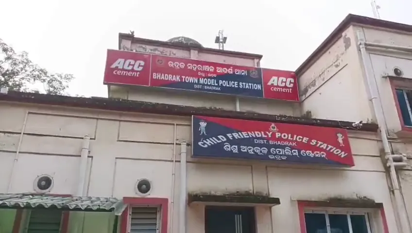 ଭଣଜାଙ୍କ-ଠାରୁ-ଏଲଆଇସି-ଟଙ୍କା-ଡିପୋଜିଟ୍-ପାଇଁ-ଆଣିଥିଲେ,-ଡିକି-ଭାଙ୍ଗି-ଲୁଟିନେଲେ-ଦୁର୍ବୃତ୍ତ