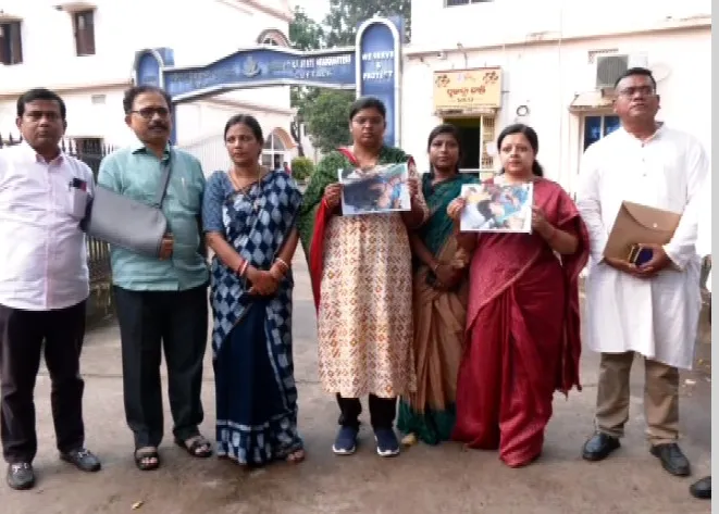 ଜଗତସିଂହପୁରର-ପୀଡ଼ିତା-ମହିଳାଙ୍କୁ-ନ୍ୟାୟ-ଦାବିରେ-ପୋଲିସ-ଡିଜିଙ୍କୁ-ଭେଟିଲା-ବିଜେଡି-ପ୍ରତିନିଧି-ମଣ୍ଡଳୀ