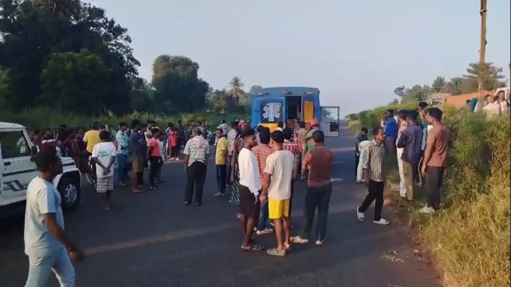 nhରେ-ମର୍ମନ୍ତୁଦ-ସଡ଼କ-ଦୁର୍ଘଟଣା-:-ଦୁଇ-ବାଇକ୍-ଆରୋହୀଙ୍କ-ମୃତ୍ୟୁ