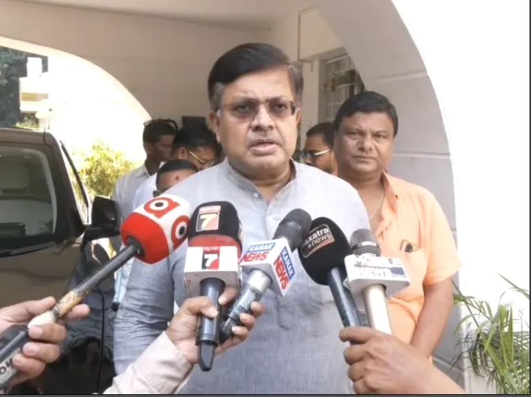 ଦ୍ୱିତୀୟ-ଦିନିକିଆ-ପୂର୍ବରୁ-ଜୟସ୍ୱାଲଙ୍କ-ବ୍ୟାଟ୍-କାହିଁକି-ନେଲେ-ରୋହିତ?-ଭିଡିଓ-ଭାଇରାଲ୍….