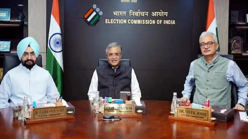 ମହାପ୍ରଭୁଙ୍କୁ-ଅପମାନ-:-ଶାଢ଼ିରେ-ତିନି-ଠାକୁରଙ୍କ-ଚିତ୍ର-ଥିବା-ଫଟୋ-ଭାଇରାଲ୍