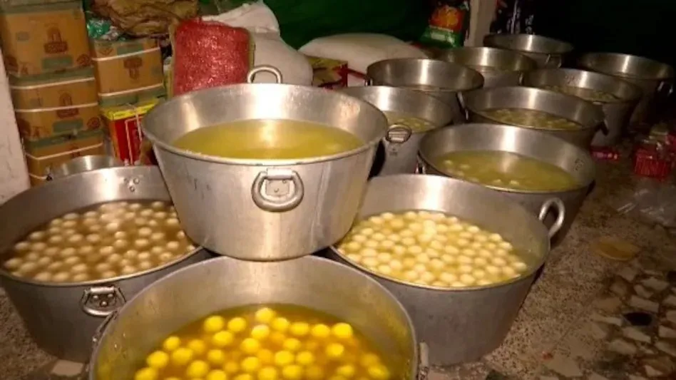 ୨ଲକ୍ଷ-ଗୁଲାବ-ଜାମୁନ,-୫୦୦-କିଲୋ-ଲଡୁ;-ବିଜୟ-ପୂର୍ବରୁ-ବିଭିନ୍ନ-ସ୍ଥାନରେ-ପ୍ରସ୍ତୁତି