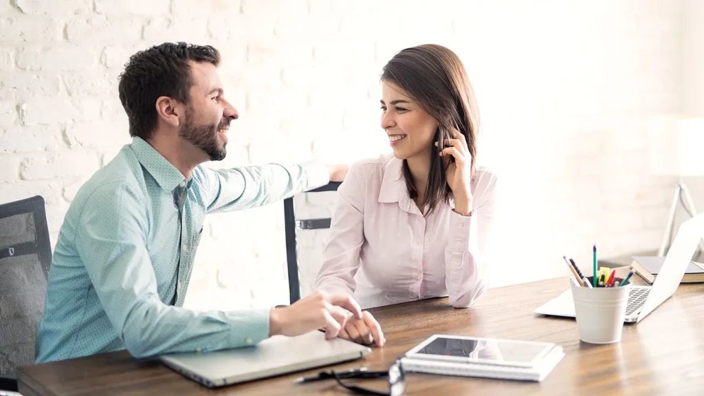 ଅଫିସ-ରୋମାନ୍ସରେ-ଭାରତ-ଖୁବ୍-ଆଗରେ,-ଆଶ୍ଲି-ମାଡିସନ୍-ଅଧ୍ୟୟନରେ-ବଡ଼-ଖୁଲାସ