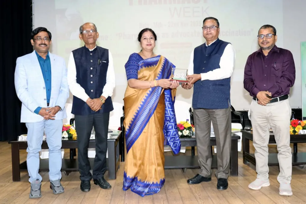 ସୋଆ-ସ୍କୁଲ-ଅଫ୍‌-ଫାର୍ମାସ୍ୟୁଟିକାଲ୍‌-ସାଇନ୍‌ସେସ୍‌-ପକ୍ଷରୁ-୬୪ତମ-ଜାତୀୟ-ଫାର୍ମାସୀ-ସପ୍ତାହ-ପାଳିତ