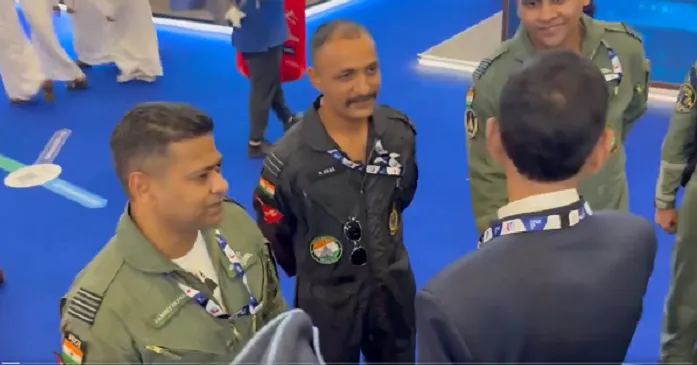 ମୁହଁରେ-ସ୍ମିତ-ହସ…ଦୁର୍ଘଟଣାଗ୍ରସ୍ତ-ତେଜସର-ପାଇଲଟ୍-ନମାଂଶ-ସିଆଲଙ୍କ-ଶେଷ-ଭିଡିଓ