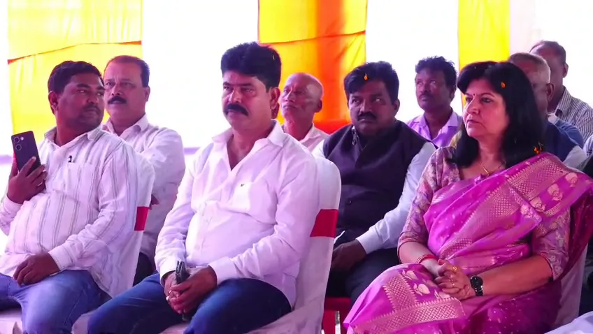 ପ୍ରଧାନମନ୍ତ୍ରୀଙ୍କ-୧୩୦ତମ ମନ୍‌-କି-ବାତ୍‌,-ବାଲିପାଟଣାରେ-କର୍ମୀଙ୍କ-ସହ-ଶୁଣିଲେ-ସାଂସଦ-ଅପରାଜିତା-ଷଡ଼ଙ୍ଗୀ