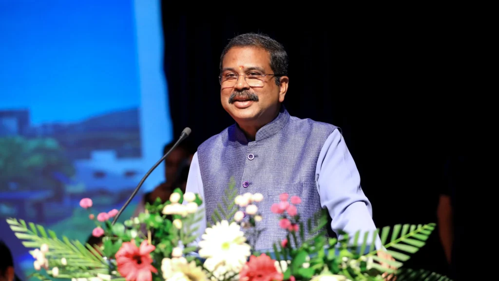 ସମ୍ବଲପୁର-ବିଶ୍ଵ-ବିଦ୍ୟାଳୟରେ-ଖୁବ-ଶୀଘ୍ର-‘ଏଆଇ-ଏମଏଲ’-ଲ୍ୟାବ୍-ପ୍ରତିଷ୍ଠା-ହେବ:-ଧର୍ମେନ୍ଦ୍ର-ପ୍ରଧାନ