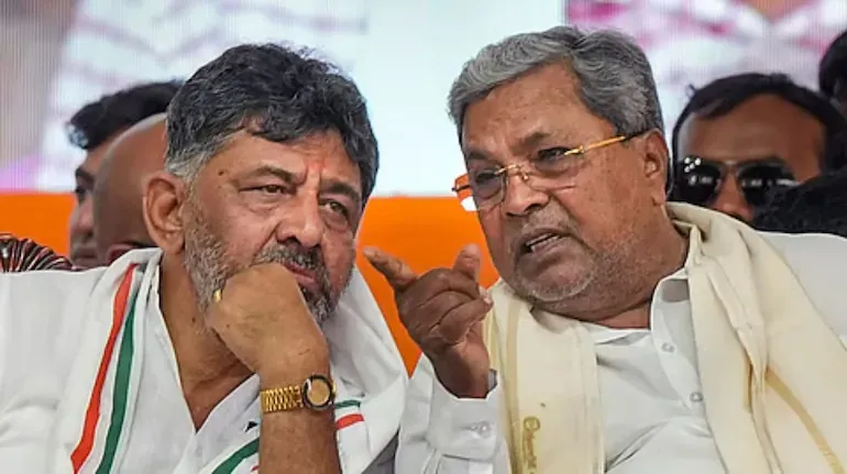 ଆରେ-!-ଡିକେ,-ଡିକେ-କିଏ-ଚିଲାଉଛି-?-ଶିବକୁମାରଙ୍କ-ସମର୍ଥକଙ୍କ-ନାରା-ଶୁଣି-ରାଗିଗଲେ-ସିଏମ୍-ସିଦ୍ଦରମୈୟା