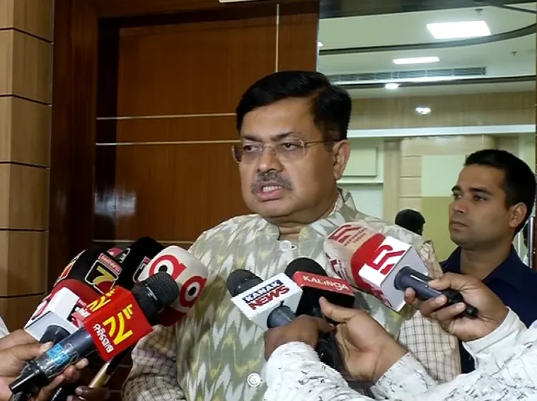 ବିଭାଗୀୟ-୮୨-ପ୍ରୋଜେକ୍ଟର-ସମୀକ୍ଷା-କଲେ-ମନ୍ତ୍ରୀ-ପୃଥ୍ବୀରାଜ-ହରିଚନ୍ଦନ,-ଠିକ୍-ସମୟରେ-କାମ-ସାରିବାକୁ-ଲକ୍ଷ୍ୟ