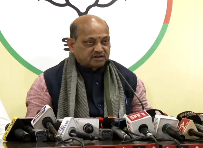 ବଜେଟ୍‌କୁ-ସମାଲୋଚନା-କରିବାର-ନବୀନଙ୍କ-ପାଖରେ-ନୈତିକ-ସାହସ-ନାହିଁ:-ମନମୋହନ-ସାମଲ୍