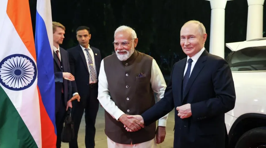 us-india-trade-deal:-ଭାରତ-ଋଷ-ତେଲ-କିଣିବା-ବନ୍ଦ-କରିବା-ଖବର-ନେଇ-ଆସିଲା-ମସ୍କୋର-ପ୍ରତିକ୍ରିୟା:-କ’ଣ-କହିଲେ-ପୁଟିନ-ସରକାର?