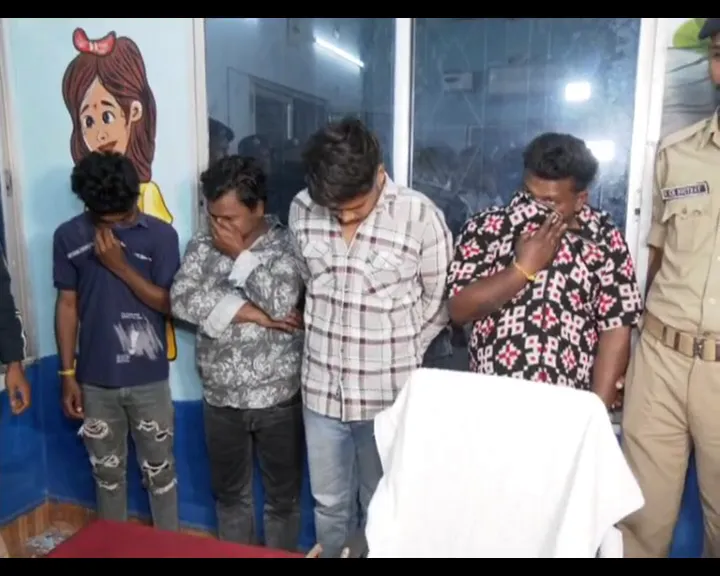 ଡକାୟତି-ପୂର୍ବରୁ-ଡକାୟତଙ୍କୁ-ଧରିଲା-ବଲାଙ୍ଗୀର-ପୋଲିସ,-୪-ଗିରଫ,-ଜୀବନ୍ତ-ଗୁଳି-ସହ-ହତିଆର-ଜବତ