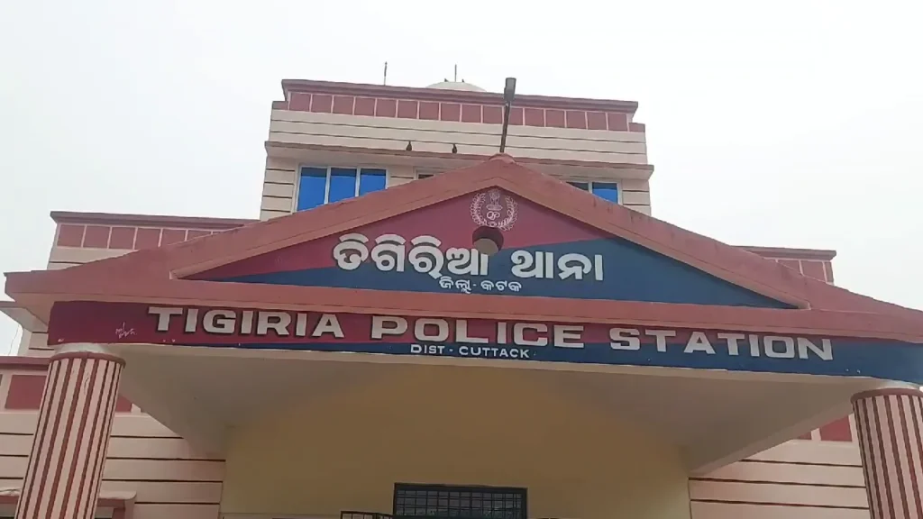 ଡ୍ୟାନ୍ସ-ଗ୍ରୁପ୍‌ର-କଳାକାରଙ୍କୁ-ଆକ୍ରମଣ-ଓ-ଲୁଟ୍-:-ଦୁଇ-ଅଭିଯୁକ୍ତ-ଗିରଫ
