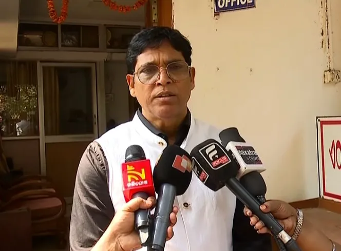 ପ୍ରକୃତ-ଚାଷୀଙ୍କ-ତାଲିକା-ଦେବାକୁ-କୁଣ୍ଠାବୋଧ-କରୁଛନ୍ତି-ସରକାର