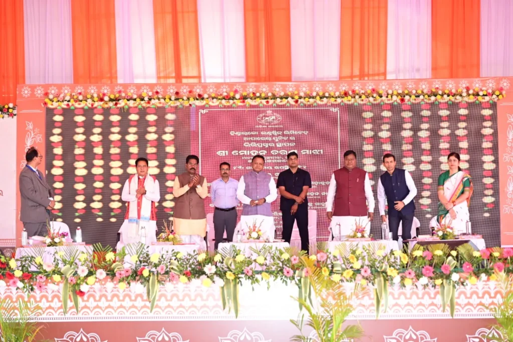 କେନ୍ଦୁଝରରକୁ-ମୁଖ୍ୟମନ୍ତ୍ରୀଙ୍କ-ବଡ-ଭେଟ-:-ଶହେ-କୋଟିର-ଟେକ୍ସଟାଇଲ୍-ପାର୍କ-ପ୍ରକଳ୍ପର-ଶିଳାନ୍ୟାସ,-ସ୍ଥାନୀୟ-ଯୁବକ-ଯୁବତୀଙ୍କୁ-ମିଳିବ-ରୋଜଗାର