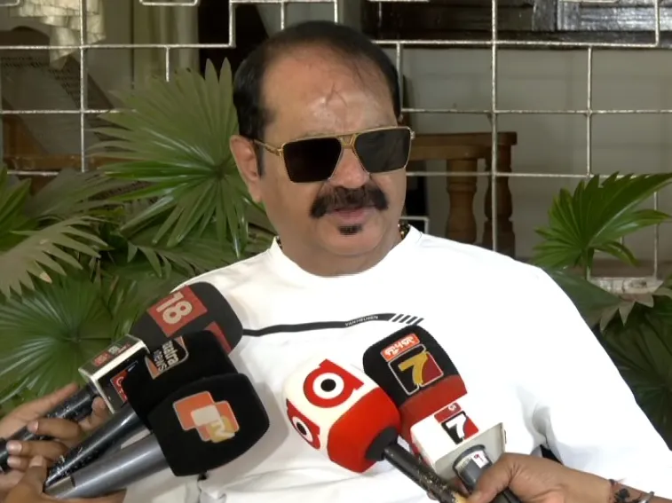 କଂଗ୍ରେସର-ବିଧାୟକ-ମାନେ-ଶପଥ-ନେଇଛନ୍ତି,-କଂଗ୍ରେସ-ପ୍ରାର୍ଥୀଙ୍କୁ-ଭୋଟ୍-ଦେବେ