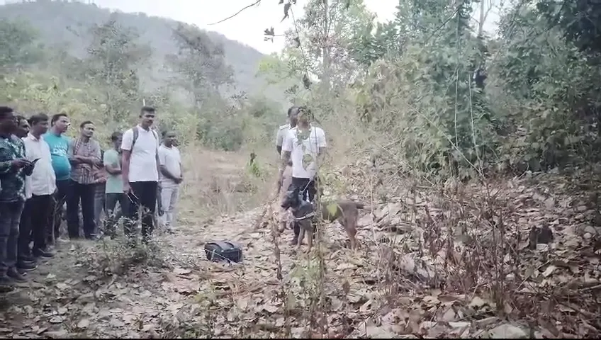 ଜଙ୍ଗଲରୁ-ଯୁବକଙ୍କ-ଝୁଲନ୍ତା-ମୃତଦେହ-ଉଦ୍ଧାର,-ହତ୍ୟା-ଅଭିଯୋଗ-ଆଣିଲେ-ପରିବାର