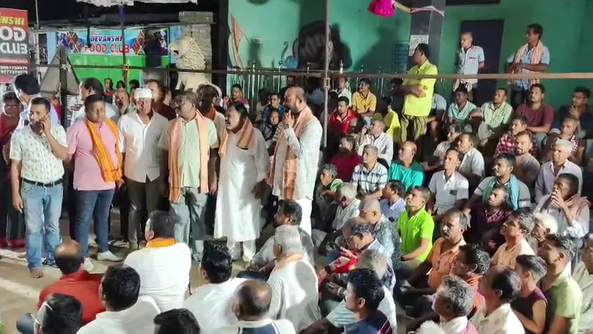 ଗାଁକୁ-ପ୍ରଦୂଷଣ-ମୁକ୍ତ-କରିବାକୁ-ଦାବି,-୧୩-ଦିନରେ-କୋଶଳା-ଗ୍ରାମବାସୀଙ୍କ-ଧାରଣା