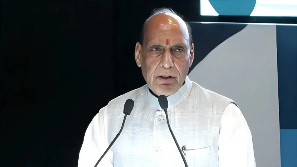 ସ୍ବଦେଶୀ-ଡ୍ରୋନ-ନିର୍ମାଣରେ-ଭାରତକୁ-ଆତ୍ମନିର୍ଭର-ହେବାକୁ-ପଡ଼ିବ:-ରାଜନାଥ-ସିଂହ