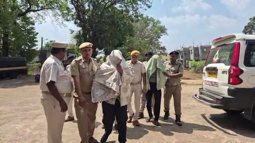 କାମାକ୍ଷାନଗର-କଲେଜ-ଛାତ୍ରୀ-ଦୁଷ୍କର୍ମ-ଓ-ହତ୍ୟା-ଘଟଣାର-ପର୍ଦ୍ଦାଫାସ-:-ମୁଖ୍ୟ-ଅଭିଯୁକ୍ତ-ସମେତ-୪-ଗିରଫ