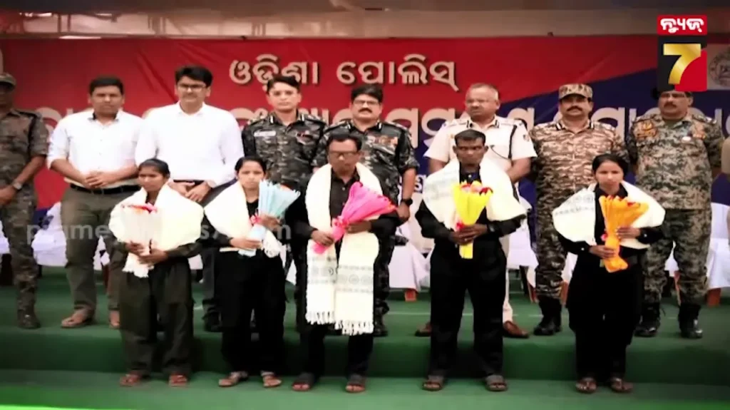ଓଡ଼ିଶା-ପୋଲିସକୁ-ବଡ଼-ସଫଳତା,-ଦୁର୍ଦ୍ଦାନ୍ତ-ମାଓବାଦୀ-ଶୁକ୍ରୁର-ଆତ୍ମ-ସମର୍ପଣ,-ମୁଣ୍ଡ-ଉପରେ-ଥିଲା-ଏତିକି-ଟଙ୍କା