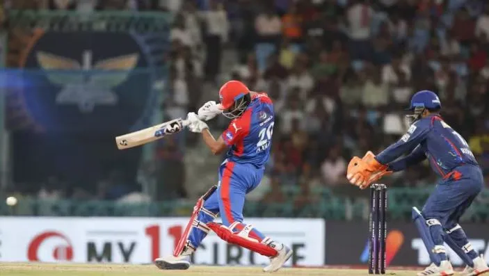ipl-2026:-ସମୀର-ରିଜଭିଙ୍କ-ଦମରେ-ଜିତିଲା-ଦିଲ୍ଲୀ,-lsgକୁ-୬-ଓ୍ଵିକେଟରେ-ଦେଲା-ମାତ୍