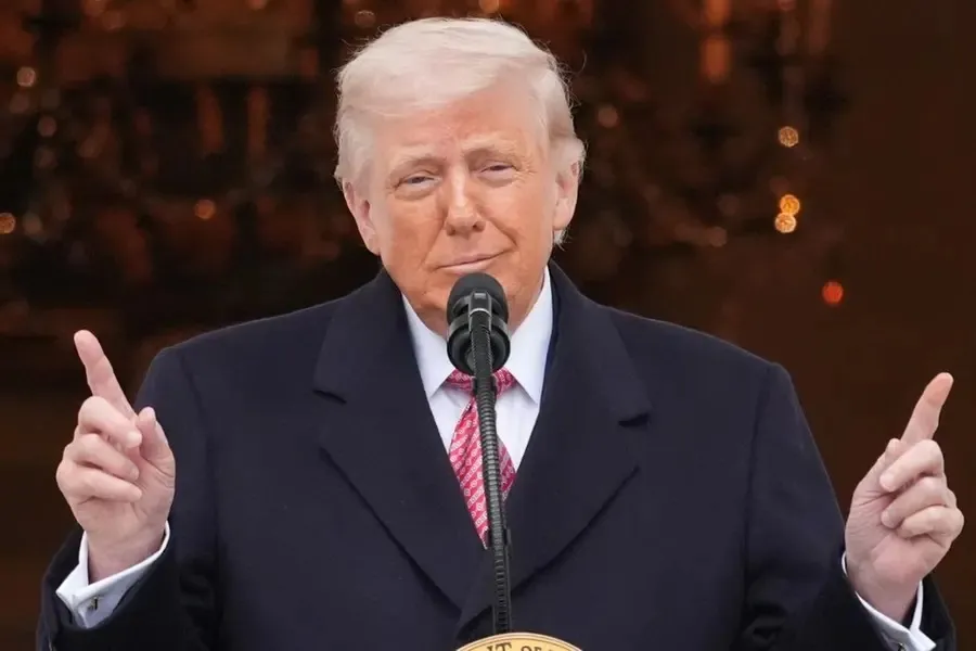 ଇରାନର-ଶାସନ-ପରିବର୍ତ୍ତନ-କଥା-କହୁଥିଲେ-ଟ୍ରମ୍ପ,-ଏବେ-ନିଜ-ଗାଦି-ବିପଦରେ