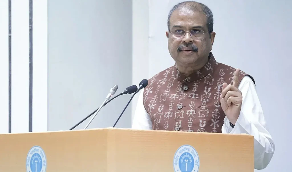 ଶିକ୍ଷା-ପାଠ୍ୟକ୍ରମରେ-ନାମଲେଖା-ପାଇଁ-ସଂରକ୍ଷଣ-ବ୍ୟବସ୍ଥା,-ପ୍ରଧାନମନ୍ତ୍ରୀ-ଓ-ମୁଖ୍ୟମନ୍ତ୍ରୀଙ୍କୁ-ଧନ୍ୟବାଦ-ଜଣାଇଲେ-କେନ୍ଦ୍ରମନ୍ତ୍ରୀ-ଧର୍ମେନ୍ଦ୍ର-ପ୍ରଧାନ