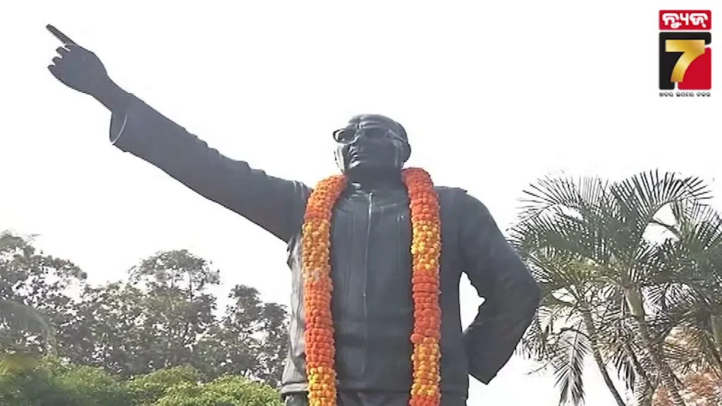 biju-legacy:-ବିଜୁଙ୍କ-ଶ୍ରାଦ୍ଧ-ଦିବସରେ-ଏକାଠି-ହେବେ-ବିଜୁ-ଅନୁଗତ,-ପଡ଼ିବ-ନୂଆ-ଦଳର-ମୁଳଦୂଆ