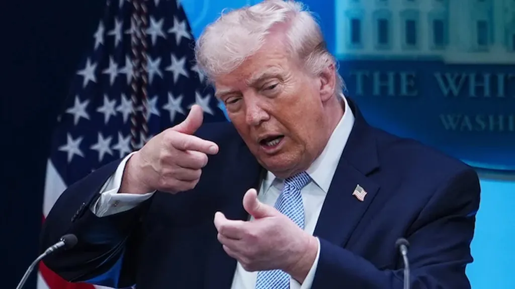 ଟ୍ରମ୍ପଙ୍କ-ବଡ଼-ବୟାନ,-କହିଲେ-ଇରାନକୁ-ଅସ୍ତ୍ରଶସ୍ତ୍ର-ଯୋଗାଉଥିବା-ଦେଶଙ୍କ-ଉପରେ-ଲଗାଇବେ-୫୦%-ଟାରିଫ