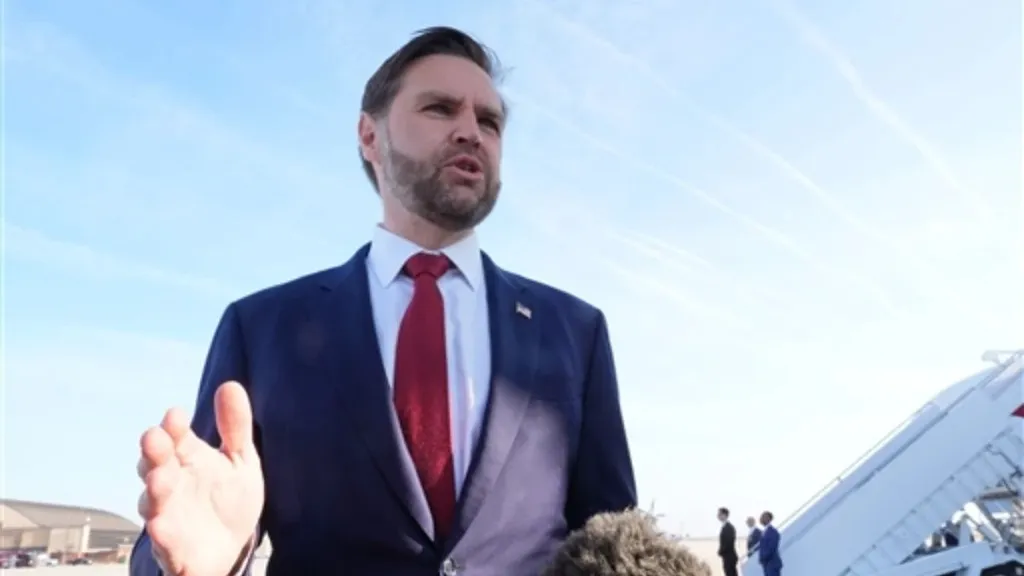 ଶାନ୍ତି-ବାର୍ତ୍ତା-ଲାଗି-ପାକିସ୍ତାନ-ଗସ୍ତରେ-ବାହାରିଲେ-ଜେଡି.ଭେନ୍ସ,-ଜାଣନ୍ତୁ-କହିଲେ-କ’ଣ?