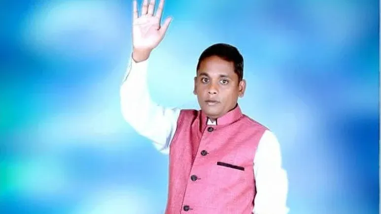 gujarat-election-bizarre-case:-ନେତା-ଗୋଟିଏକୁ-ଦଳ-୩!-ବିଜେପି,-କଂଗ୍ରେସ-ଓ-aapରୁ-ଏକାସାଙ୍ଗେ-ନାମାଙ୍କନ-ଭରି-ଚର୍ଚ୍ଚାରେ-ଗୁଜରାଟର-ଏହି-ପ୍ରାର୍ଥୀ