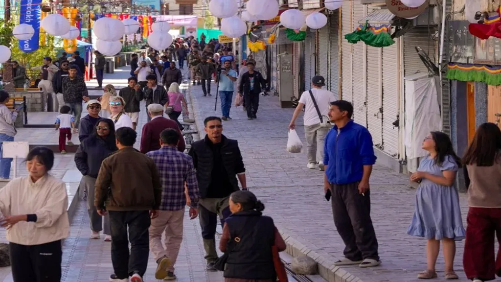 ଶେଷରେ-ଲଦ୍ଦାଖ-ଲୋକଙ୍କୁ-ମିଳିଲା-ପରିଚୟ,୭-ବର୍ଷର-ଦାବି-ହେଲା-ପୂରଣ,-ବଦଳିଲା-ଆଧାରକାର୍ଡ