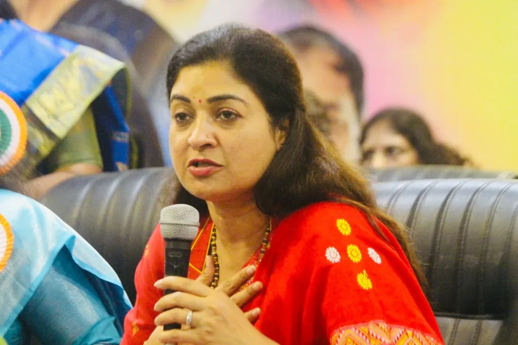 congress-internal-rift:-ଦଳରୁ-ବିଦା-ହେବା-ପରେ-ବର୍ଷିଲେ-ତାମିଲନାଡୁ-କଂଗ୍ରେସ-ନେତ୍ରୀ,-ଅଲକା-ଲାମ୍ବା-ଓ-କେ.ସି-ବେଣୁଗୋପାଳଙ୍କ-ନାମରେ-ସଙ୍ଗୀନ-ଅଭିଯୋଗ