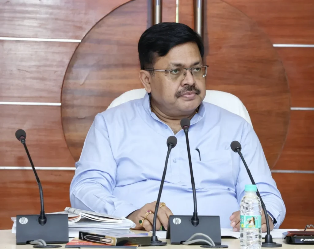 new-excise-policy:-ନୂଆ-ଅବକାରୀ-ନୀତି-କାର୍ଯ୍ୟକାରୀ-ନେଇ-ଉଚ୍ଚସ୍ତରୀୟ-ବୈଠକ,-ବେଆଇନ-ମାଦକ-ଦ୍ରବ୍ୟ-କାରବାର-ରୋକ-ଉପରେ-ଗୁରତ୍ୱ